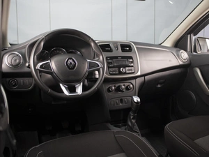 Седан Renault Logan 2021 года, 1050000 рублей, Омск