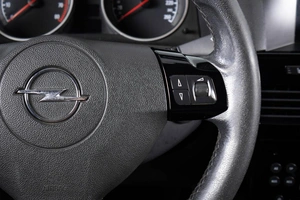 Хетчбэк Opel Astra 2008 года, 409000 рублей, Пермь