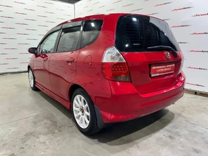 Хетчбэк Honda Jazz 2007 года, 570000 рублей, Красноярск