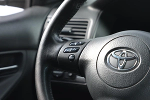 Хетчбэк Toyota Corolla 2006 года, 689000 рублей, Новосибирск