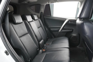 Внедорожник Toyota RAV4 2018 года, 2980000 рублей, Омск