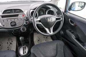 Хетчбэк Honda Fit 2008 года, 659000 рублей, Красноярск