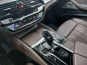 Седан BMW 5 серия 2021 года, 5300000 рублей, Барнаул