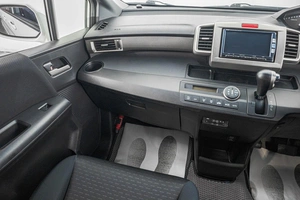 Минивэн Honda Freed 2012 года, 989000 рублей, Барнаул