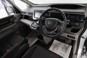 Минивэн Honda Stepwgn 2017 года, 1799000 рублей, Красноярск