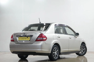 Седан Nissan Tiida Latio 2005 года, 439000 рублей, Новокузнецк