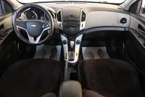 Седан Chevrolet Cruze 2013 года, 699000 рублей, Омск