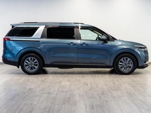 Минивэн Kia Carnival 2021 года, 3699000 рублей, Саратов