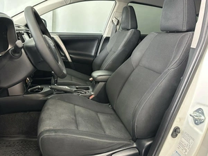 Внедорожник Toyota RAV4 2016 года, 2340000 рублей, Красноярск