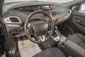 Минивэн Renault Scenic 2011 года, 669000 рублей, Челябинск
