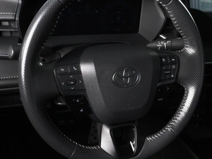 Седан Toyota Camry 2024 года, 3557000 рублей, Красный Пахарь