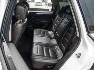 Внедорожник Volkswagen Touareg 2011 года, 2100000 рублей, Краснодар
