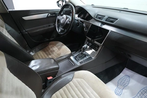 Седан Volkswagen Passat 2011 года, 1069000 рублей, Новокузнецк