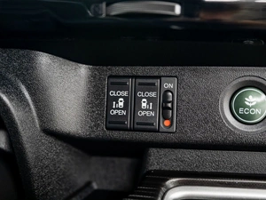 Минивэн Honda Stepwgn Spada 2016 года, 1875000 рублей, Красноярск