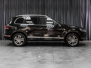 Внедорожник Volkswagen Touareg 2016 года, 3289000 рублей, Тюмень