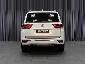 Внедорожник Toyota Land Cruiser 2023 года, 12279000 рублей, Тюмень