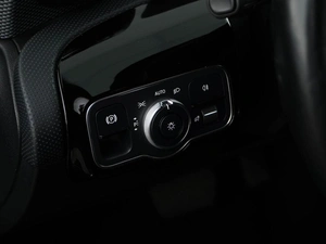 Хетчбэк Mercedes-benz A-класс 2019 года, 1999077 рублей, Москва