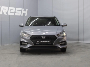 Седан Hyundai Solaris 2017 года, 1220000 рублей, Омск