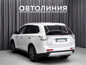 Внедорожник Mitsubishi Outlander 2014 года, 1570000 рублей, Красноярск