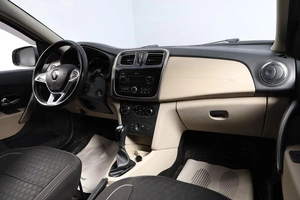 Седан Renault Logan 2018 года, 1149000 рублей, Новосибирск