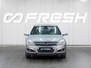 Седан Opel Astra 2013 года, 669000 рублей, Сургут