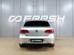 Седан Volkswagen Passat 2011 года, 899000 рублей, Воронеж