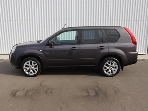 Внедорожник Nissan X-Trail 2013 года, 1500000 рублей, Брянск