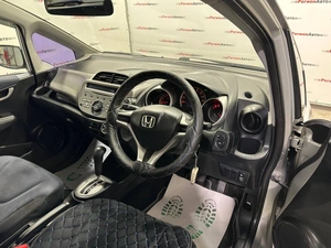 Хетчбэк Honda Fit 2009 года, 529000 рублей, Красноярск