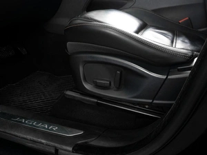 Внедорожник Jaguar F-Pace 2017 года, 2649000 рублей, Тюмень