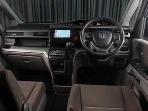 Минивэн Honda Stepwgn 2017 года, 1749000 рублей, Тюмень