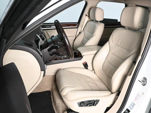 Внедорожник Volkswagen Touareg 2012 года, 2375000 рублей, Аксай
