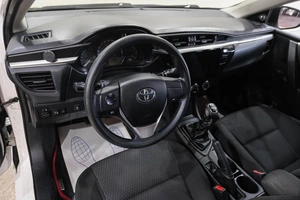 Седан Toyota Corolla 2013 года, 1099000 рублей, Новокузнецк
