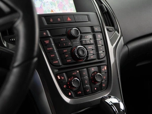 Хетчбэк Opel Astra 2012 года, 949999 рублей, Москва