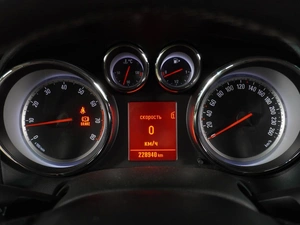 Хетчбэк Opel Astra 2012 года, 775000 рублей, Воронеж