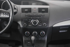 Седан Mazda 3 2011 года, 949000 рублей, Кемерово