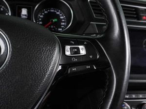Внедорожник Volkswagen Tiguan 2018 года, 2168000 рублей, Воронеж