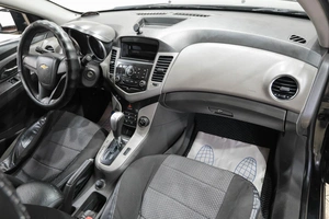 Седан Chevrolet Cruze 2010 года, 699000 рублей, Новокузнецк