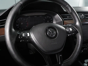 Седан Volkswagen Passat 2017 года, 1698000 рублей, Минеральные Воды