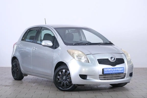 Хетчбэк Toyota Vitz 2010 года, 789000 рублей, Омск