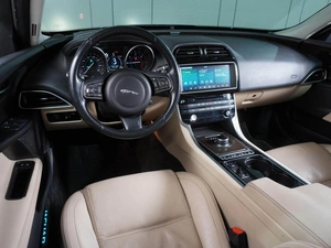 Седан Jaguar XE 2016 года, 1949000 рублей, Воронеж