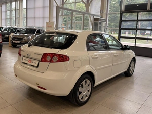 Хэтчбек Chevrolet Lacetti 2010 года, 615000 рублей, Орёл