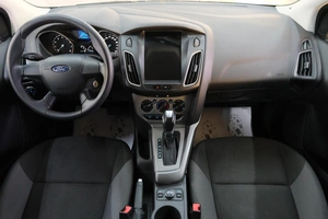 Хетчбэк Ford Focus 2011 года, 699000 рублей, Омск