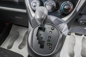 Хетчбэк Toyota Ractis 2015 года, 929000 рублей, Барнаул