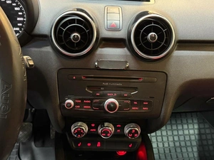 Хетчбэк Audi A1 2012 года, 1047000 рублей, Красноярск