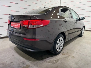 Седан Kia Rio 2016 года, 935000 рублей, Красноярск