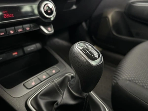 Седан Kia Rio 2021 года, 1450000 рублей, Уфа