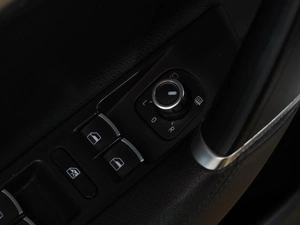 Седан Volkswagen Passat 2012 года, 1159000 рублей, Воронеж