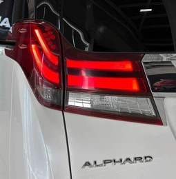 Минивэн Toyota Alphard 2017 года, 3750000 рублей, Красноярск