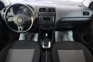 Седан Volkswagen Polo 2014 года, 859000 рублей, Омск