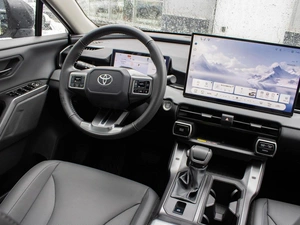 Внедорожник Toyota RAV4 2026 года, 4769000 рублей, Петрозаводск